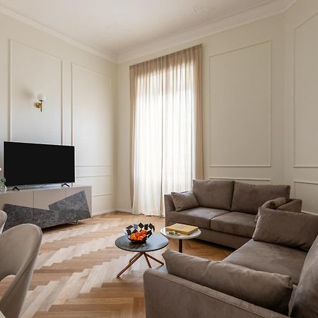 Sjr Luxury Apartment Trevi Fountain روما المظهر الخارجي الصورة