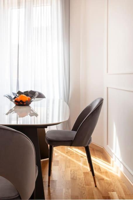Sjr Luxury Apartment Trevi Fountain روما المظهر الخارجي الصورة